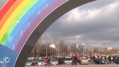 Запорізькі таксисти влаштували акцію протесту Запорізькі таксисти влаштували акцію протесту