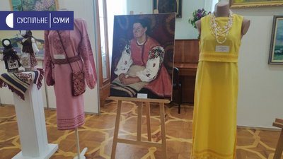 Танок у національному вбранні та тематичні виставки: у Сумах відзначили День вишиванки