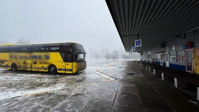 На Кіровоградщині понад півтори сотні автобусів не виїхали на маршрути через ожеледицю