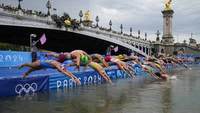 Тренування з триатлону в річці Сені на Олімпіаді-2024 були скасовані: у чому причина