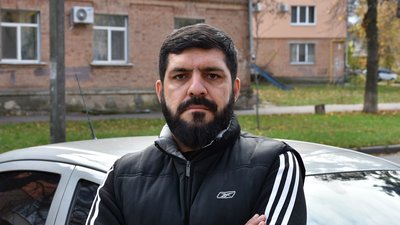 «Я не можу дивитись в очі людям, які знають, звідки я родом» - іранець про життя в Полтаві «Я не можу дивитись в очі людям, які знають, звідки я родом» - іранець про життя в Полтаві