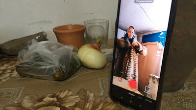 Аліна Кашуба з Полтавщини знімає та публікує відео про життя у селі Аліна Кашуба з Полтавщини знімає та публікує відео про життя у селі