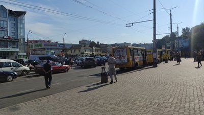 У Тернополі потяги зупиняються лише для того, щоб висадити пасажирів