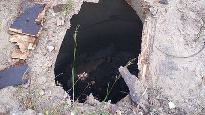 У Черкасах дитина впала до каналізаційної ями