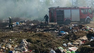 Горіло майже в кожному районі: за добу на Черкащині зафіксували сім пожеж сміття та сухостою Горіло майже в кожному районі: за добу на Черкащині зафіксували сім пожеж сміття та сухостою