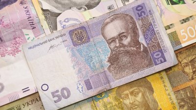 У жительки Сумщини після візиту псевдоволонтерки зникли 24 тис. грн. Поліція розшукує шахраїв