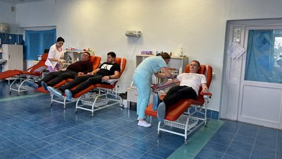 60 людей здали кров у Закарпатській обласній станції переливання крові 60 людей здали кров у Закарпатській обласній станції переливання крові