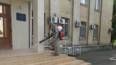 За добу рятувальники Херсонщини продезінфікували 59 об'єктів інфраструктури За добу рятувальники Херсонщини продезінфікували 59 об'єктів інфраструктури
