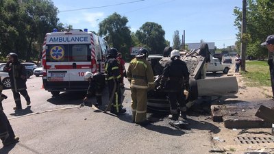 Внаслідок ДТП в Одесі ушпиталили двох людей Внаслідок ДТП в Одесі ушпиталили двох людей