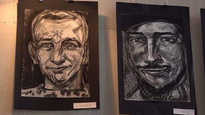 У Черкасах презентували виставку "Сім років війни" У Черкасах презентували виставку "Сім років війни"
