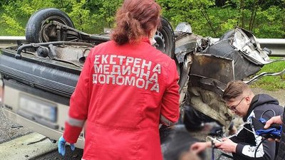Медики надали допомогу пасажирам Медики надали допомогу пасажирам