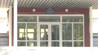 У школах Дніпра мають вакцинувати понад 80% персоналу шкіл для навчання офлайн У школах Дніпра мають вакцинувати понад 80% персоналу шкіл для навчання офлайн