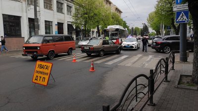В аварії на Винниченка у Луцьку травмувалася жінка: рух ускладнений