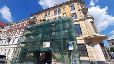У Львові в будинку на площі Галицькій реставрують еркер