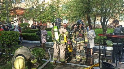На Рівненщині через дим з ліцею евакуювали учнів і педагогів. В закладі пояснили інцидент На Рівненщині через дим з ліцею евакуювали учнів і педагогів. В закладі пояснили інцидент