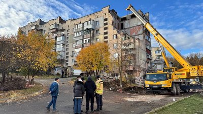 У багатоповерхівці, пошкодженій через вибух, відновили комунікації