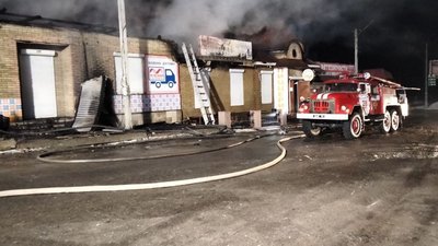 У Харківській області горіли торговельні павільйони У Харківській області горіли торговельні павільйони