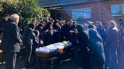 На Тернопільщині у громадах попрощалися із двома загиблими бійцями