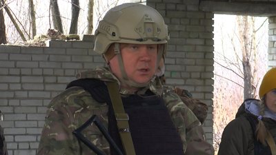 В Івано-Франківську американські волонтери провели військовий тренінг для цивільних В Івано-Франківську американські волонтери провели військовий тренінг для цивільних