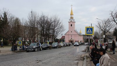 У селі Лоза на Закарпатті попрощалися із загиблим захисником Василем Химичем