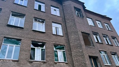 Армія РФ обстріляла Костянтинівку з "Торнадо-С", двоє лююдей поранені Армія РФ обстріляла Костянтинівку з "Торнадо-С", двоє лююдей поранені