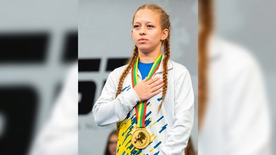 Пауерліфтерка Марія Поступайло