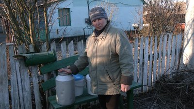 На Рівненщині домашнє молоко і крафтові сири передають для військовослужбовців і переселенців На Рівненщині домашнє молоко і крафтові сири передають для військовослужбовців і переселенців