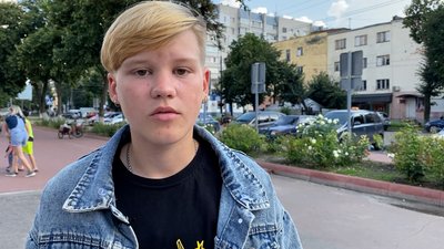 Блокпости та мініконцерти: у Прилуках діти збирають гроші на допомогу ЗСУ Блокпости та мініконцерти: у Прилуках діти збирають гроші на допомогу ЗСУ