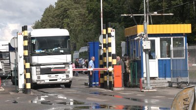 Україна на місяць закрила кордони для іноземців: яка ситуація на пункті пропуску Нові Яриловичі