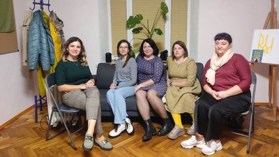 "Це мій маленький внесок у нашу спільну мету": лучанка Марія Омельчук про волонтерство під час війни "Це мій маленький внесок у нашу спільну мету": лучанка Марія Омельчук про волонтерство під час війни
