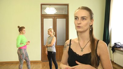 У Житомирі в Домі української культури навчають танцювати бачату У Житомирі в Домі української культури навчають танцювати бачату