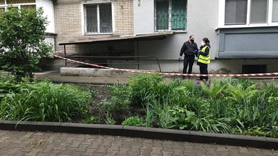 У Сумах у підвалі будинку знайшли тіло чоловіка. У вбивстві підозрюють його батька У Сумах у підвалі будинку знайшли тіло чоловіка. У вбивстві підозрюють його батька