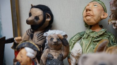 Здійснила мрію дитинства: ужгородка Марина Федчик після виходу на пенсію почала виготовляти ляльки