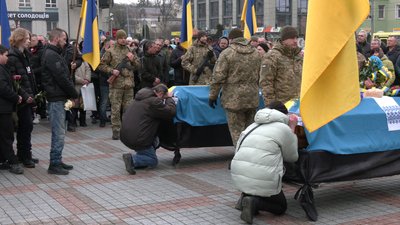 У Рівному попрощалися з військовими Олександром Черемхою та Сергієм Чорнобаєм