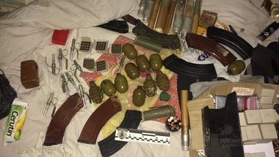 У херсонця на подвір’ї вибухнула граната. Його сусід, який зберігав вдома боєприпаси, – під підозрою