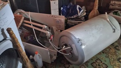 Пошкоджені будинки, авто, гаражі та підприємство: наслідки ракетного обстрілу в Луцьку Пошкоджені будинки, авто, гаражі та підприємство: наслідки ракетного обстрілу в Луцьку