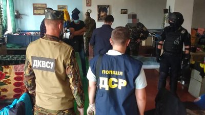 Наркотрафік у тюрму: на Рівненщині судитимуть посадовця з колонії та спільників