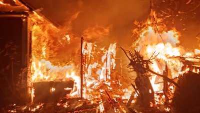 На Волині гасили дві пожежі у житлових будинках. Люди через вогонь не травмувалися На Волині гасили дві пожежі у житлових будинках. Люди через вогонь не травмувалися