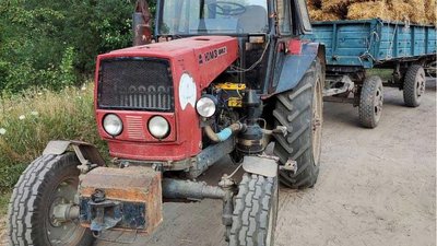 На Рівненщині під колесами трактора загинув чоловік, який випав з причепа — поліція
