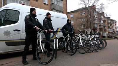 Чернігівські патрульні отримали десять велосипедів від бельгійських колег