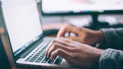 Гуглиш симптоми і ставиш собі діагноз в інтернеті? Вітаю, у вас кіберхондрія! Гуглиш симптоми і ставиш собі діагноз в інтернеті? Вітаю, у вас кіберхондрія!