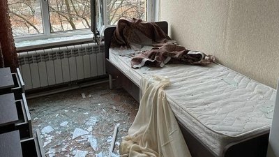 Окупанти обстріляли Вовчанський геріатричний пансіонат: поранених або загиблих немає