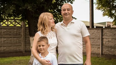 Вдова загиблого військовослужбовця з Волині просить надати чоловіку звання Героя України Вдова загиблого військовослужбовця з Волині просить надати чоловіку звання Героя України