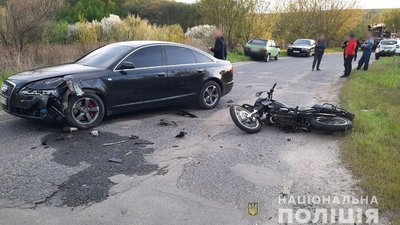 Зіткнулися легковик і мотоцикл: на Полтавщині в аварії травмувалися неповнолітні