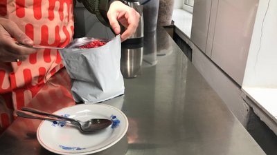 Тернопільський підприємець виграв грант і робить сухий борщ для ЗСУ Тернопільський підприємець виграв грант і робить сухий борщ для ЗСУ
