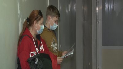 На Дніпропетровщині проти COVID-19 щепилися понад дві тисячі дітей. Що кажуть батьки та лікарі