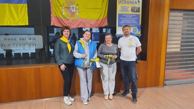 Вишиванка для королеви. Як прикарпатка популяризує український стрій в Іспанії та допомагає під час війни
