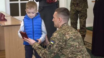 У Чернігові 37 родинам загиблих військових передали ордени та медалі