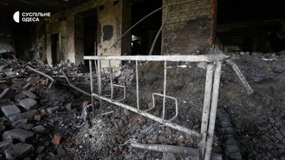 Який вигляд має зруйнована школа у селищі на Донеччині Який вигляд має зруйнована школа у селищі на Донеччині
