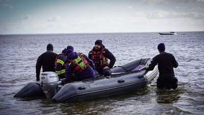 Рятувальники на водосховищі
